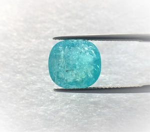 Natural Paraiba Tourmaline 5.65 CTS, Superb strong Neon blue with their own characteristics for sale!