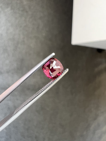 Natural Burma Spinel weighing 1.08 CTS, Beautiful Color and Strong Brilliance.